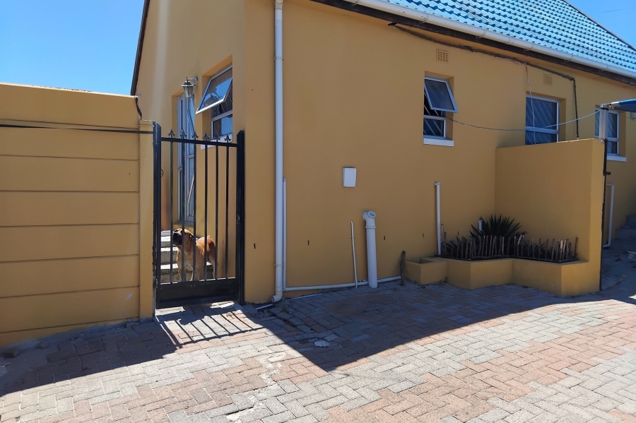 5 Bedroom Property for Sale in Strandfontein Western Cape
